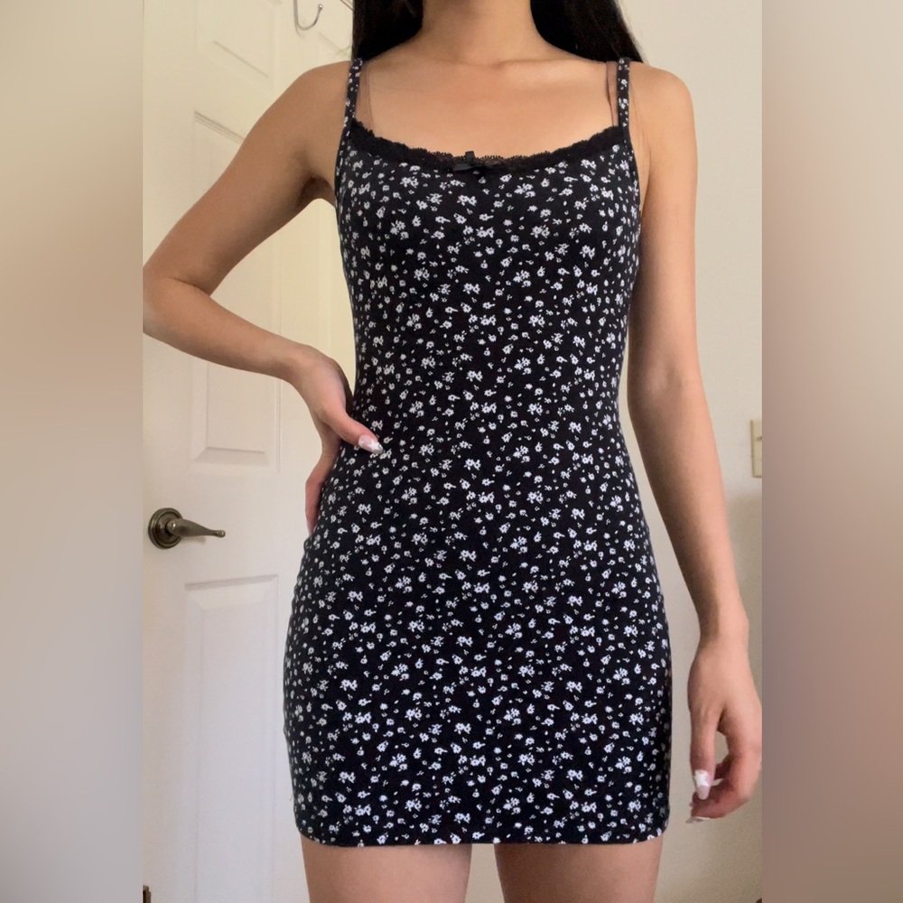 Ivy+Main bodycon black dress with white flowers